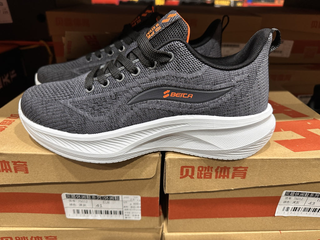 Quality Lightweight Cushioned Men runners sizes 36-44