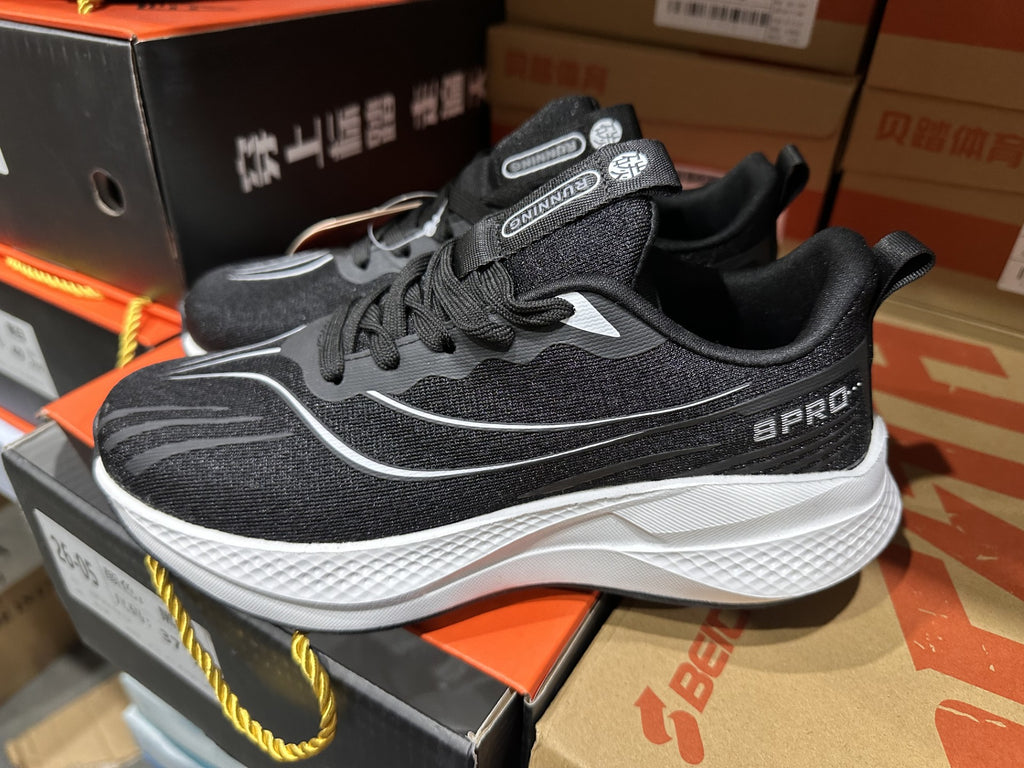 Quality Lightweight Cushioned Men runners sizes 36-44