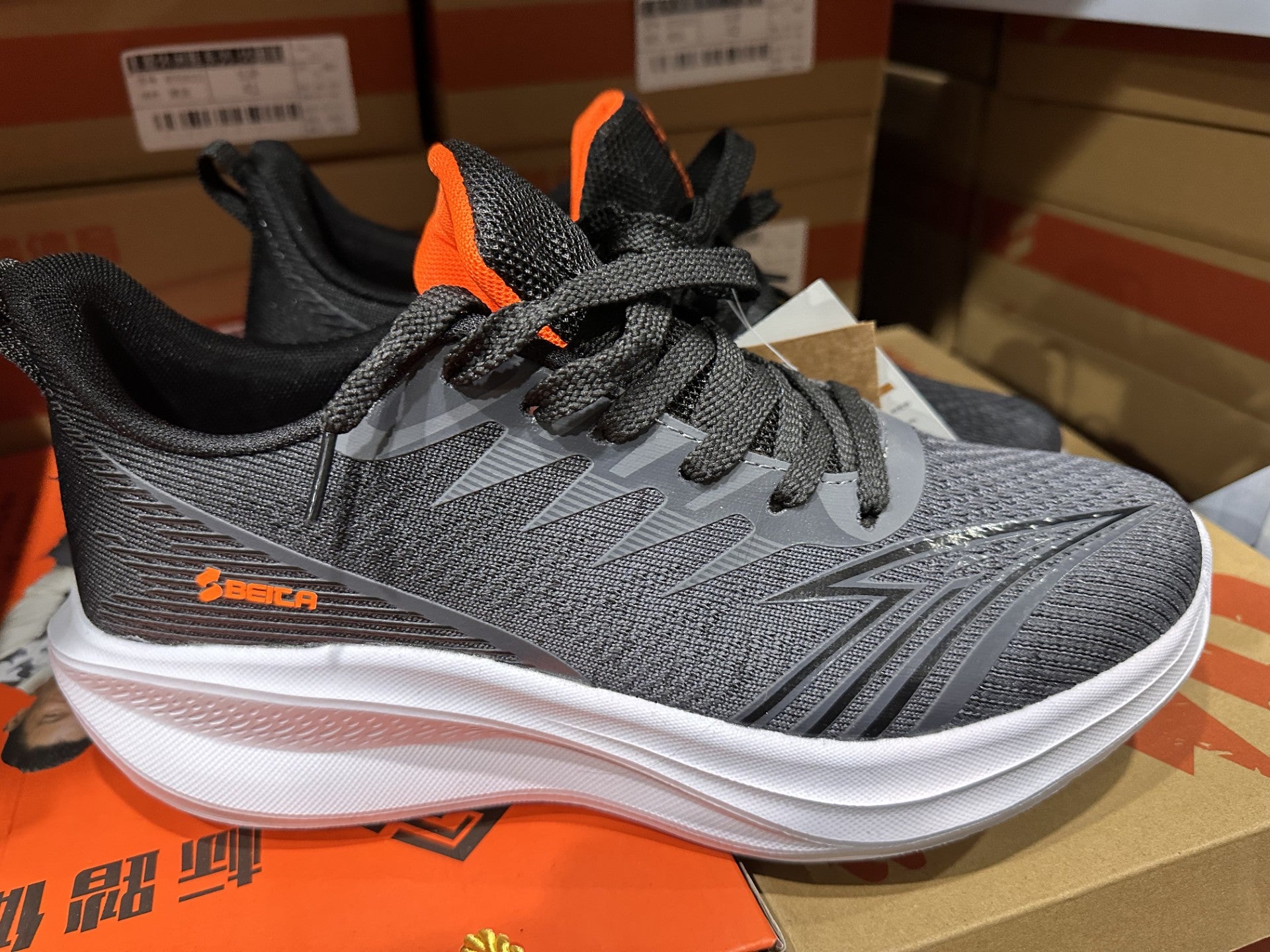 Quality Lightweight Cushioned Men runners sizes 36-44
